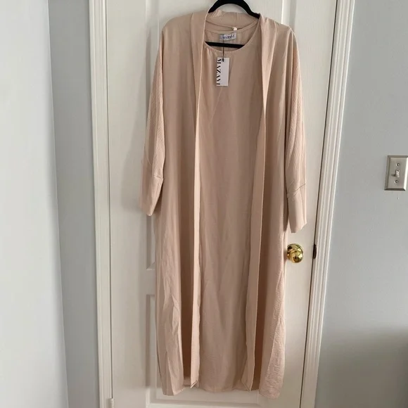 Tan Abaya Set - Picture 2 of 7